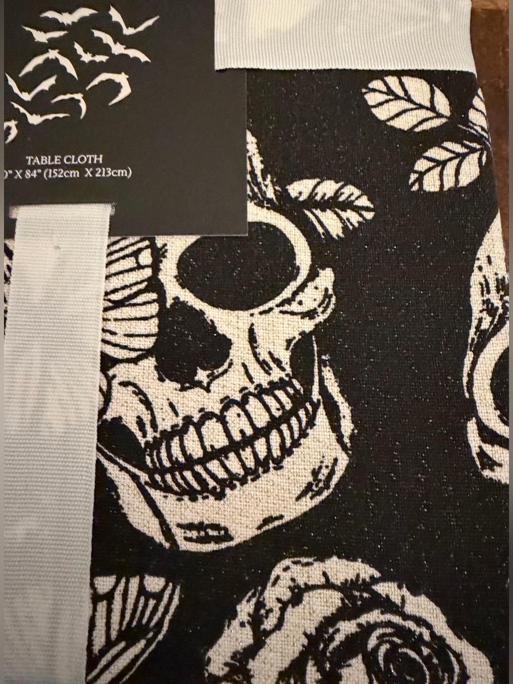 Spooktacular Night Black & White Skull Tablecloth Size 60”x84” NWT - Picture 5 of 6